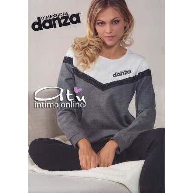 Dimensione Danza Pigiama da donna invernale DD20162 con taglio lancia e pizzo